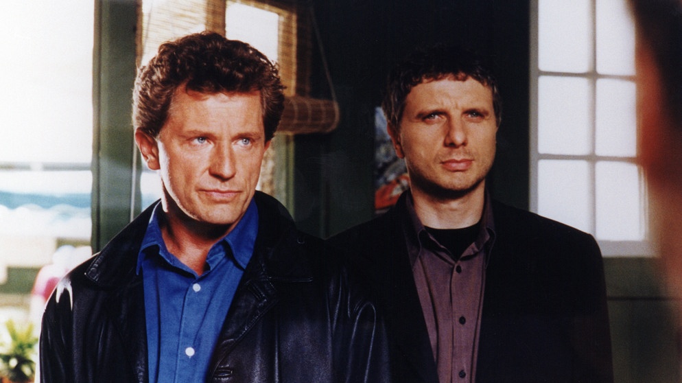 Die beiden Kriminalhauptkommissare Franz Leitmayr (Udo Wachtveitl) und Ivo Batic (Miroslav Nemec, links). | Bildquelle: Bavaria Film GmbH/BR/klick/Rolf von der Heydt