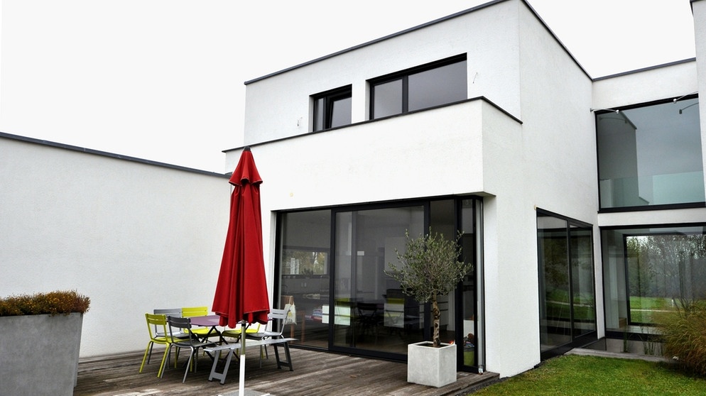 Ein Hofhaus mit Lichtblicken | Bildquelle: BR/Sabine Reeh