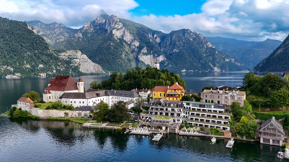 Traunkirchen ist eine Gemeinde in Oberösterreich im Bezirk Gmunden im Traunviertel am Traunsee.  | Bildquelle: picture alliance / WERNER KERSCHBAUMMAYR / fotokerschi / picturedesk.com