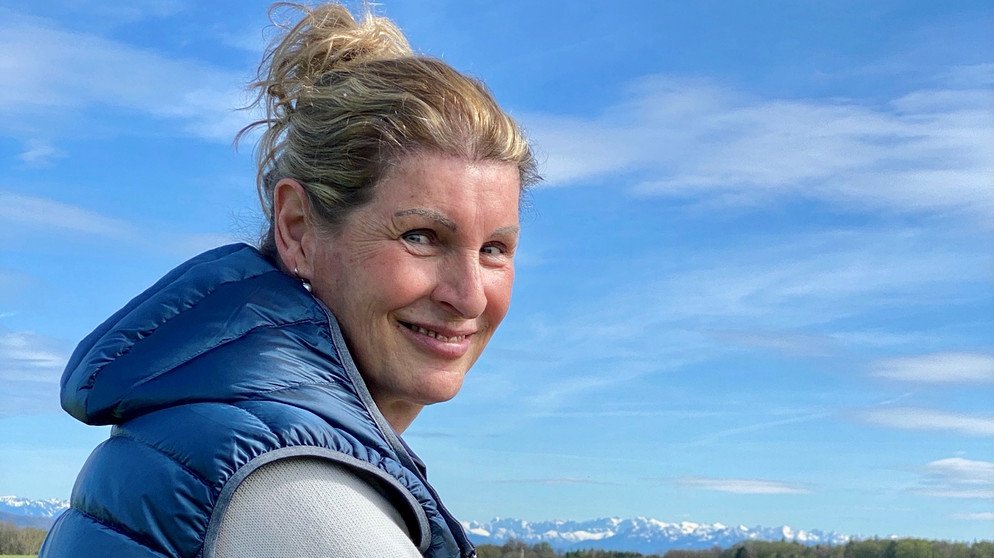 Ulrika beim Radeln.  | Bildquelle: BR/Constanze Hegetusch