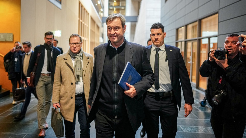 28.02.2025, Berlin: Markus Söder, CSU-Vorsitzender und Ministerpräsident von Bayern, kommt zum ersten Sondierungsgespräch nach der Bundestagswahl mit den Unionsparteien im Jakob-Kaiser-Haus an. Foto: Kay Nietfeld/dpa +++ dpa-Bildfunk +++ | Bildquelle: dpa-Bildfunk/Kay Nietfeld
