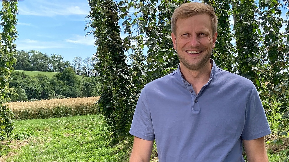 Moderator Florian Kienast. | Bildquelle: BR