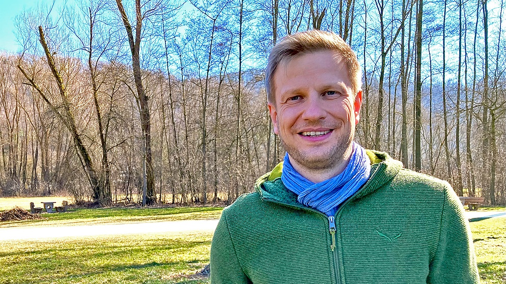 Moderator Florian Kienast. | Bildquelle: BR