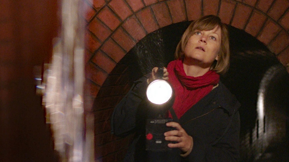 Geo-Ökologin Dr. Nadine Jäger ist Hüterin der Quellen, deren Trinkwasser Würzburg versorgen. | Bildquelle: BR