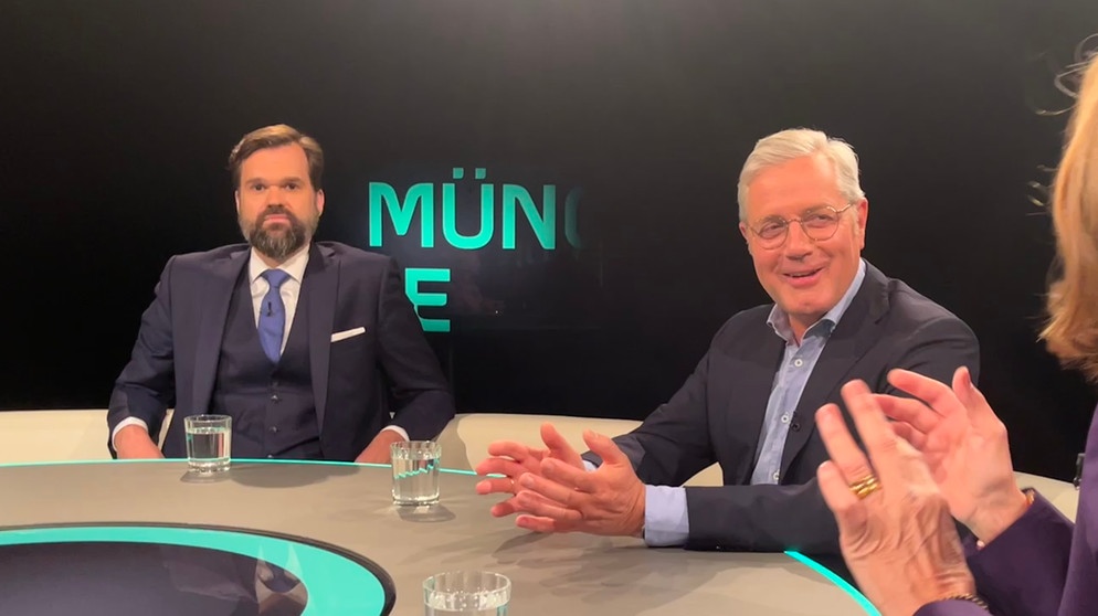 v.l.n.r. Frank Sauer (Sicherheitsexperte), Norbert Röttgen (Bundestagsabgeordneter CDU, Außenexperte), Katja Gloger (Journalistin, Russland-Expertin)  | Bildquelle: BR