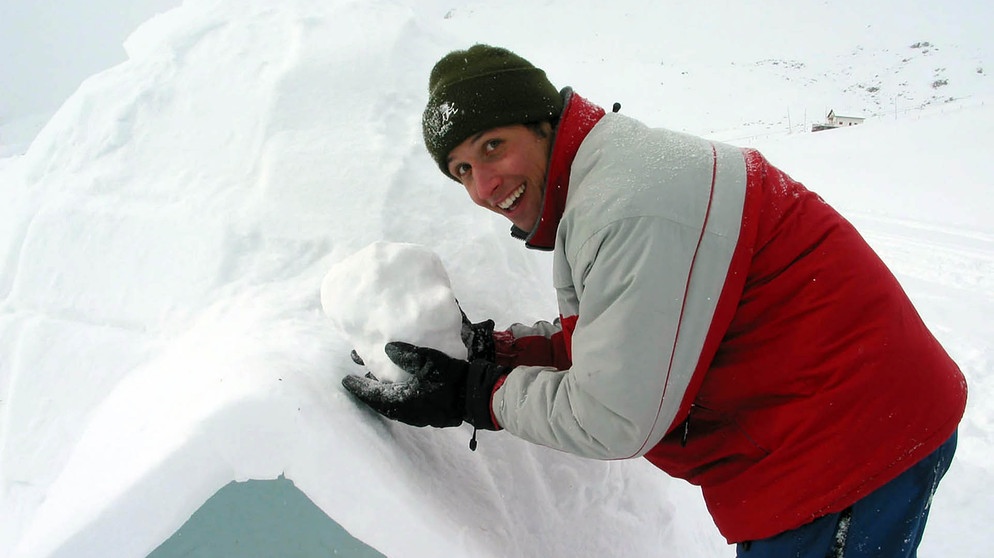 Wer ist heiß auf Schnee und Eis? / Willi erfährt im Engadin, wie man im Schnee und Eis überleben kann - in einem Iglu nämlich! | Bildquelle: BR/megaherz