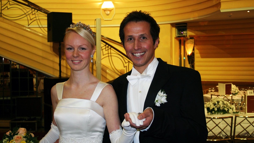 Kommt, lasst uns Tanzen gehen! / Willi mit Debütantin Monika Tiebert auf dem Chrysanthemenball in München. | Bildquelle: BR/megaherz