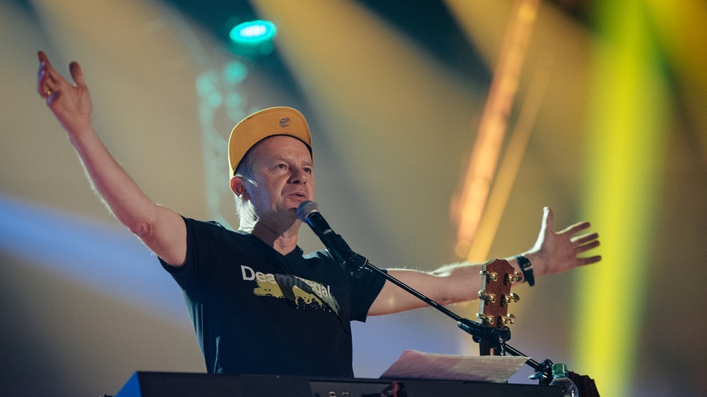 Willy Astor bei seiner Jubiläumsshow. | Bildquelle: BR/Julia Müller