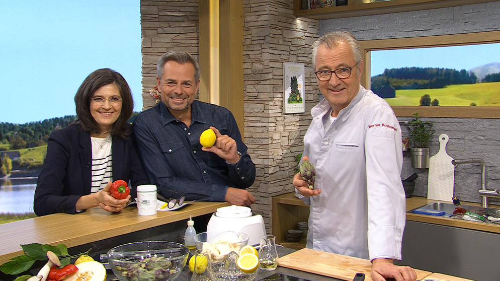 Ernährungsexpertin Jutta Löbert, Moderator Michael Sporer und Koch Werner Koslowski | Bildquelle: BR