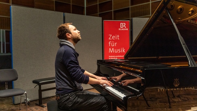 Der Pianist Herbert Schuch im Studio 2 im Februar 2021 | Bildquelle: BR