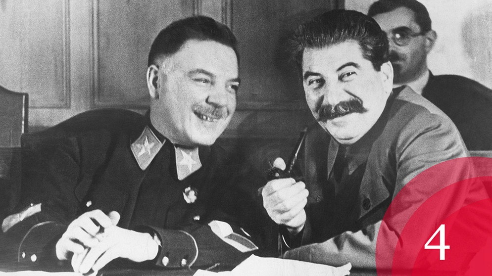 Hörbiografie Schostakowitsch - Doppeltes Spiel | Bildquelle: picture-alliance/dpa; Montage: BR