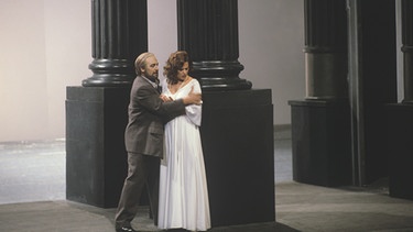 Wagner "Götterdämmerung" - Bayreuther Festspiele "Jahrhundertring" 1976 - 1980, inszeniert von Patrice Chéreau | Bild: © Unitel Wagner "Götterdämmerung" - Bayreuther Festspiele "Jahrhundertring" 1976 - 1980, inszeniert von Patrice Chéreau | Bild: © Unitel