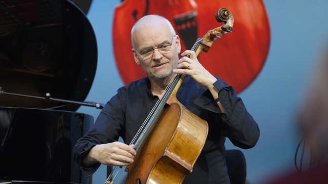 Lars Danielsson | Bildquelle: BMW Welt Jazz Award