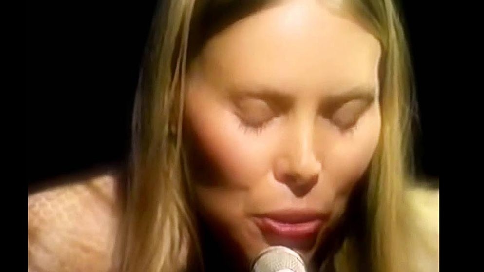 Joni Mitchell - Woodstock (Live In-Studio 1970) | Bildquelle: sonicboy19 (via YouTube)