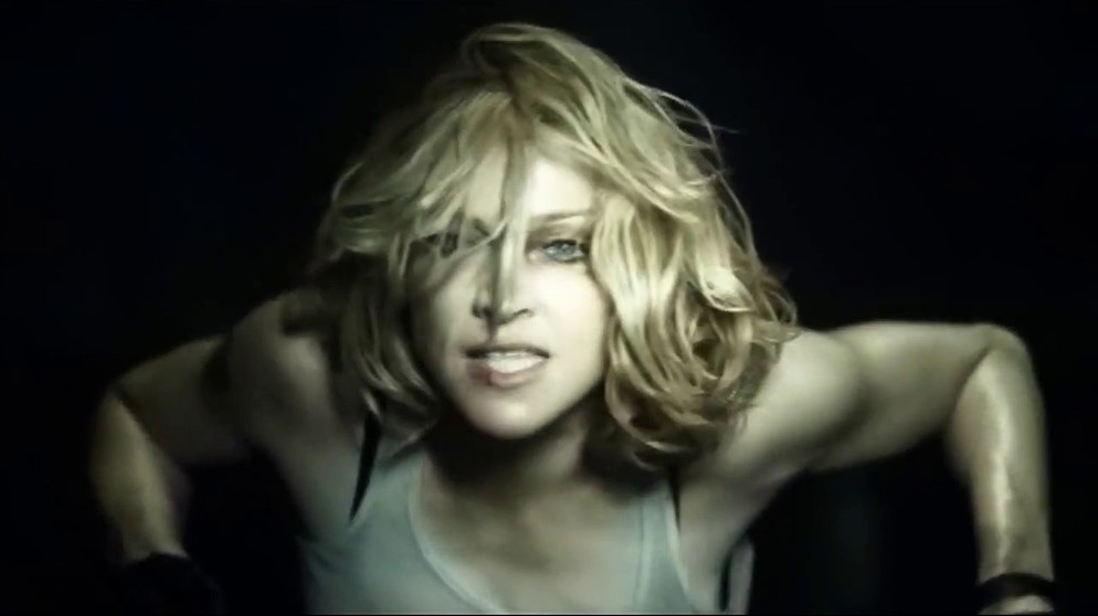 Madonna - Die Another Day (Official Music Video) | Bildquelle: Madonna (via YouTube)