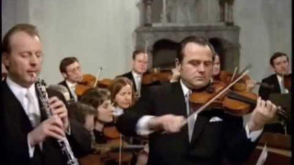 Karl Richter: J.S. Bach Brandenburgische Konzert Nr.2 F-dur BWV 1047 (4.1970) | Bildquelle: win081 (via YouTube)
