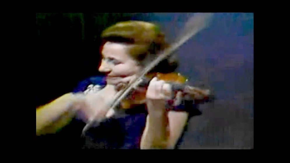 Erica Morini - Bruch Concerto violino (Movt 3) (HD) | Bildquelle: Grandesmusicos (via YouTube)