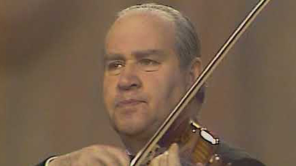 David Oistrakh & Igor Oistrakh - Bach Concerto for Two Violins in D minor (complete) | Bildquelle: 84kaptur (via YouTube)