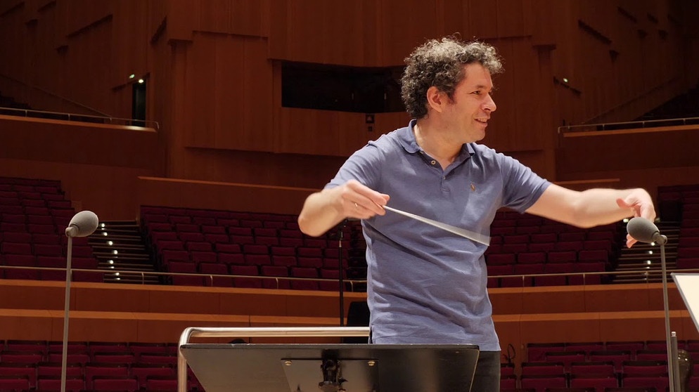 BRSO Rehearsal with... GUSTAVO DUDAMEL | Bildquelle: Symphonieorchester des Bayerischen Rundfunks (via YouTube)