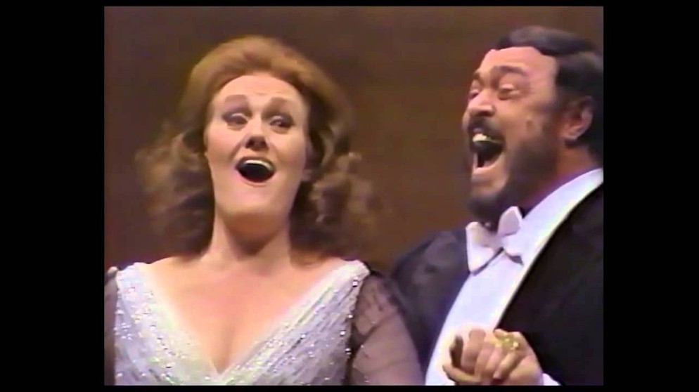 Luciano Pavarotti & Joan Sutherland Rigoletto Act I Duet 2 "Addio,addio" | Bildquelle: Sandro Natadze (via YouTube)