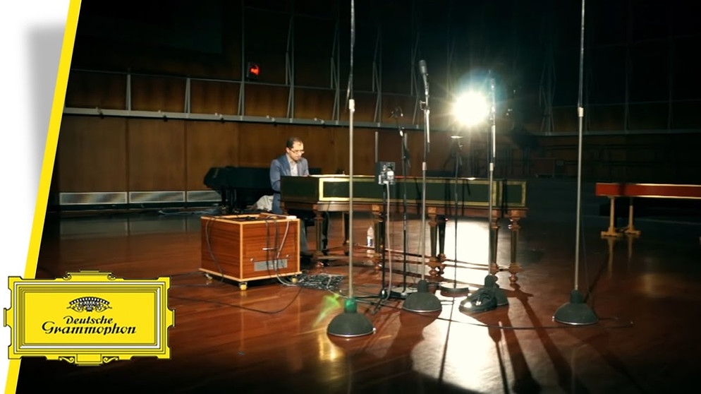 Mahan Esfahani - Piano Phase - Steve Reich (Teaser) | Bildquelle: Deutsche Grammophon - DG (via YouTube)