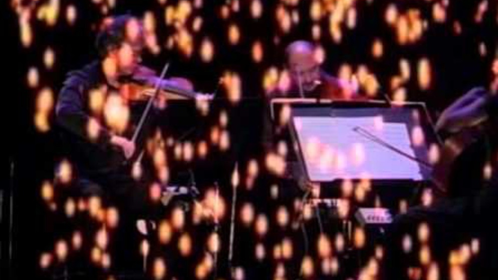 Kronos Quartet performs Terry Riley's Sun Rings | Bildquelle: Kronos Quartet (via YouTube)