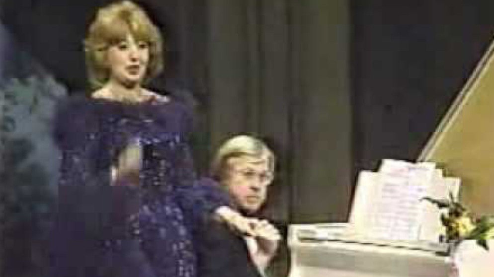 Beverly Sills Farewell - Her Final Performance! | Bildquelle: beverlysills (via YouTube)