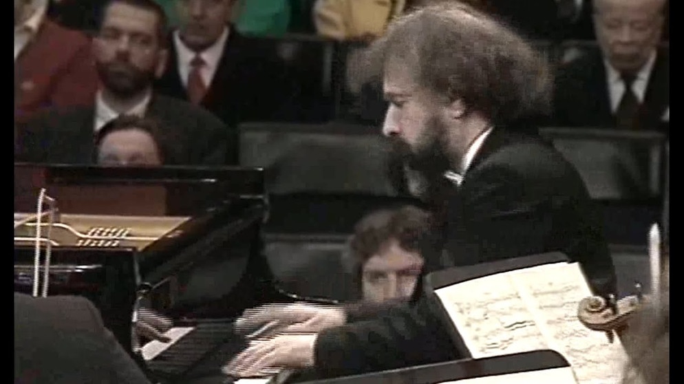Radu Lupu - Brahms Piano Concerto No.1 in D minor / Jukka-Pekka Saraste, FRSO (Video 1996) | Bildquelle: Anson Yeung (via YouTube)