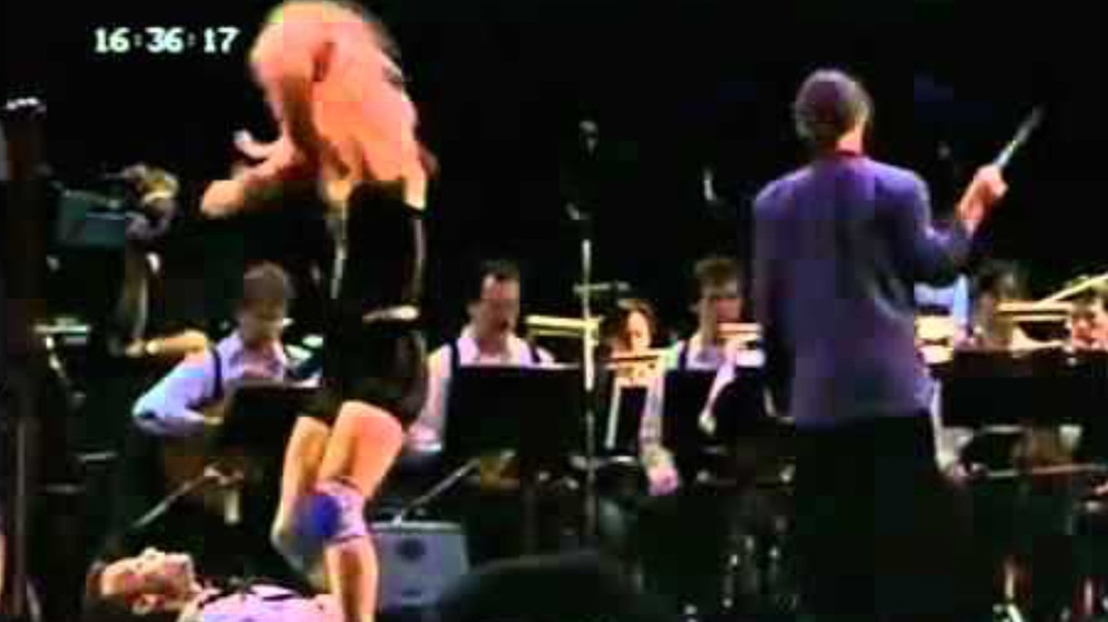 Frank Zappa - The Yellow Shark Dance | Bildquelle: rockxtc (via YouTube)