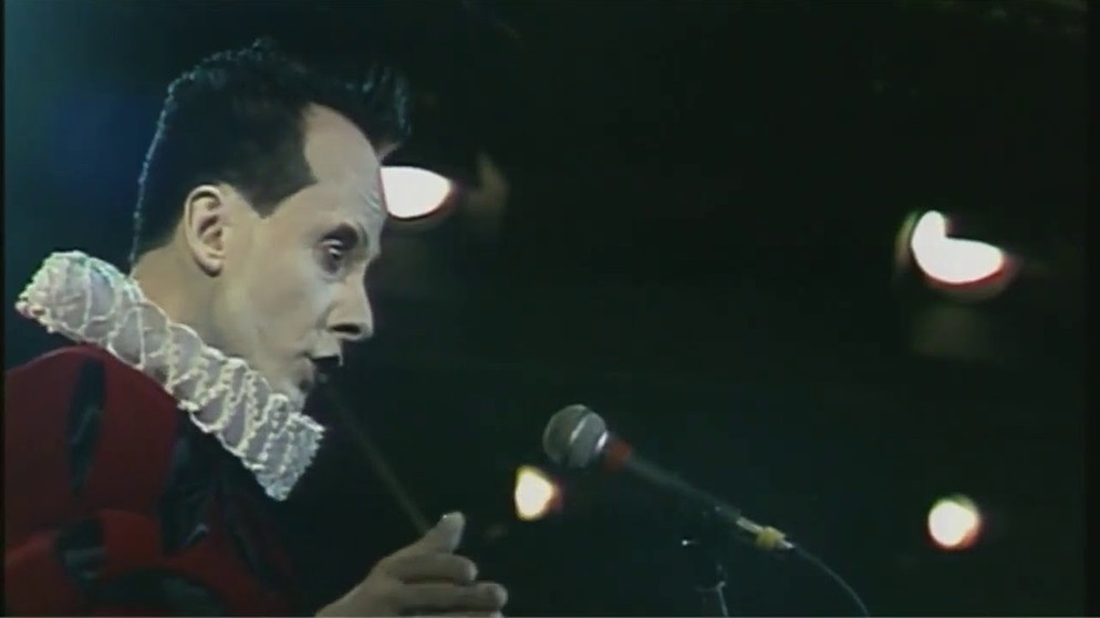 Klaus Nomi - The Cold Song Live [HD Remastered] | Bildquelle: Gustavo Moreira (via YouTube)