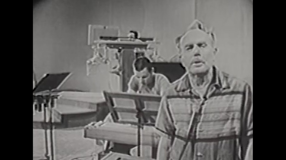 Harry Partch introducing The Bewitched, WTTW-Chicago, "Imprint", 1957 | Bildquelle: Neuma Records (via YouTube)