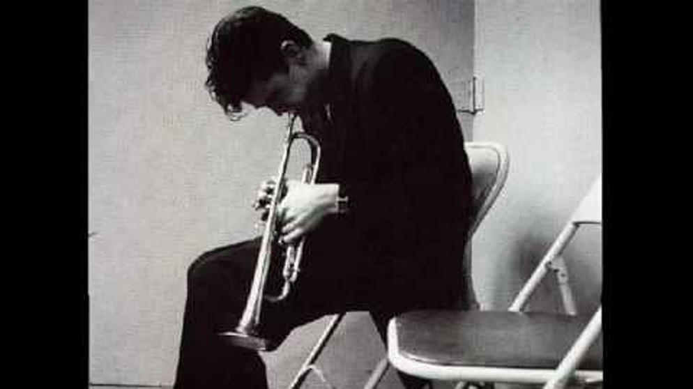 Chet Baker - I fall in love too easily | Bildquelle: nadziejaszek (via YouTube)