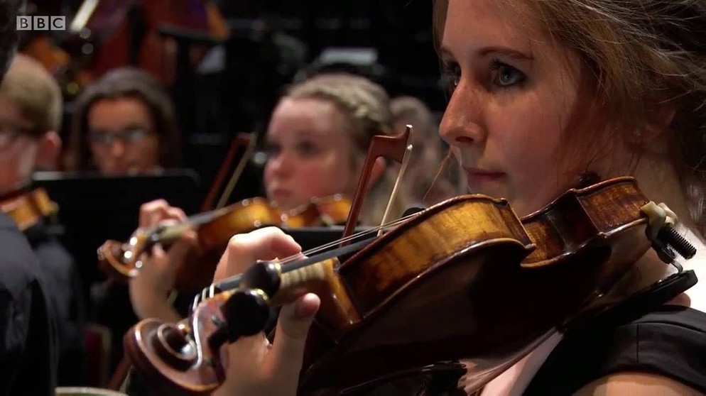 Proms 2016 - Gustav Holst - The Planets [Edward Gardner, National Youth Orchestra] | Bildquelle: hollowchatter (via YouTube)