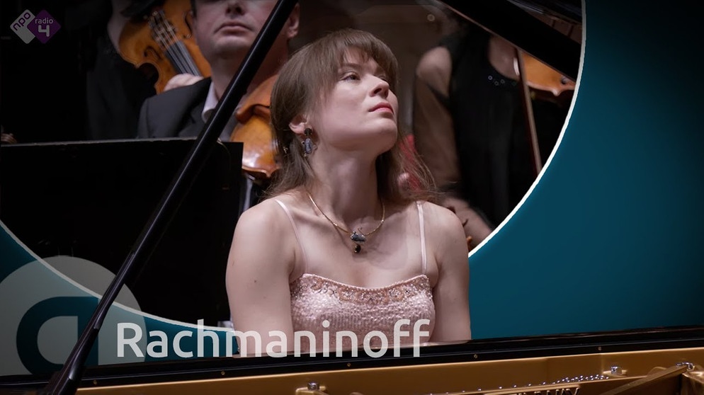 Rachmaninoff: Piano Concerto No. 1 - Anna Fedorova and Sinfonieorchester Sankt Gallen - Concert HD | Bildquelle: AVROTROS Klassiek (via YouTube)