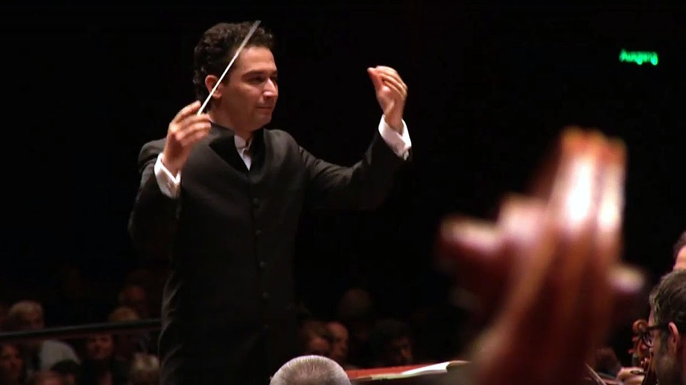 Strawinsky: Le sacre du printemps ∙ hr-Sinfonieorchester ∙ Andrés Orozco-Estrada | Bildquelle: hr-Sinfonieorchester – Frankfurt Radio Symphony (via YouTube)