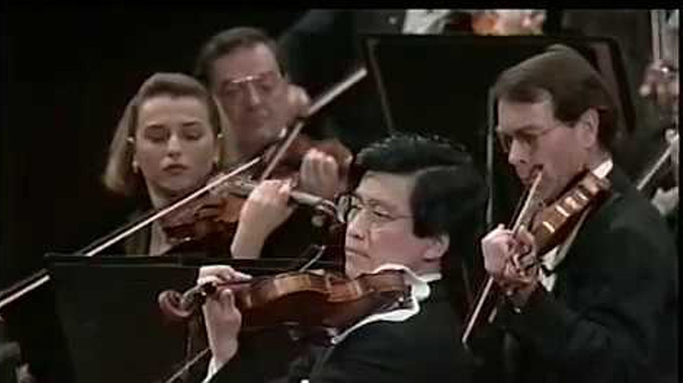 Brahms: Variations on a Theme by Haydn / Nikolaus Harnoncourt (1996) | Bildquelle: Bülow 18300108 (via YouTube)