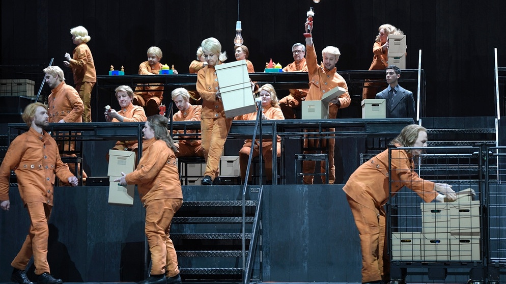 "Moskau, Tscherjomuschki", Musiktheater im Revier  in Gelsenkirchen  | Bildquelle: © Bettina Stöß