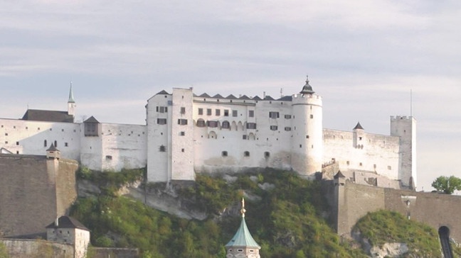 Salzburg "Festung Hohensalzburg" | Bildquelle: imago/McPhoto