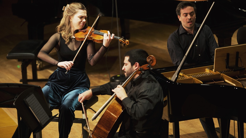Trio Orelon (Judith Stapf, Violine; Arnau Rovira I Bascompte, Violoncello; Marco Sanna, Klavier)  | Bild: Daniel Delang