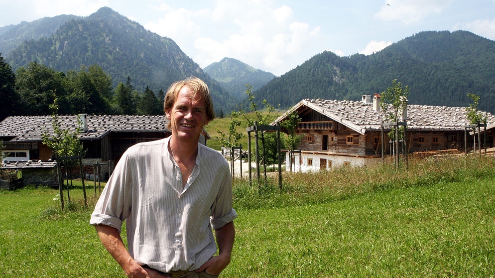 Ex-Skirennläufer Markus Wasmeier im Bauernhofmuseum. | Bildquelle: picture-alliance/ dpa | Frank Mächler