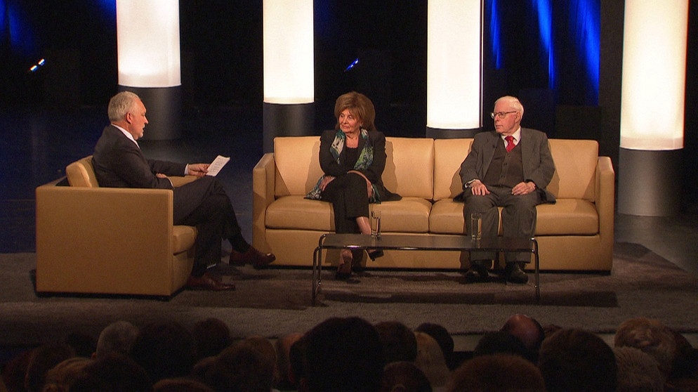 Andreas Bönte im Gespräch mit Dr. h. c. Charlotte Knobloch und Heinz Hesdörffer; Die Nacht der Zeitzeugen 2013 | Bildquelle: BR