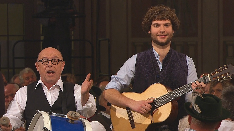 Die Couplet-AG mit dem "Anfangslied" bei Brettl-Spitzen Extra | Bildquelle: BR