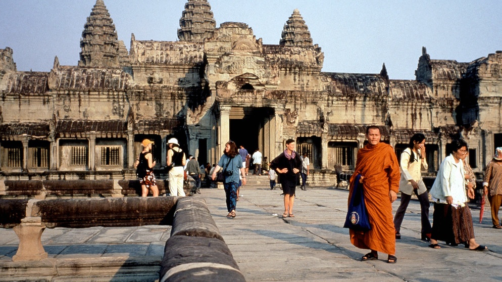 Aufgang zur Tempelanlage Angkor Vat (Kambodscha).
| Bildquelle: BR/SWR