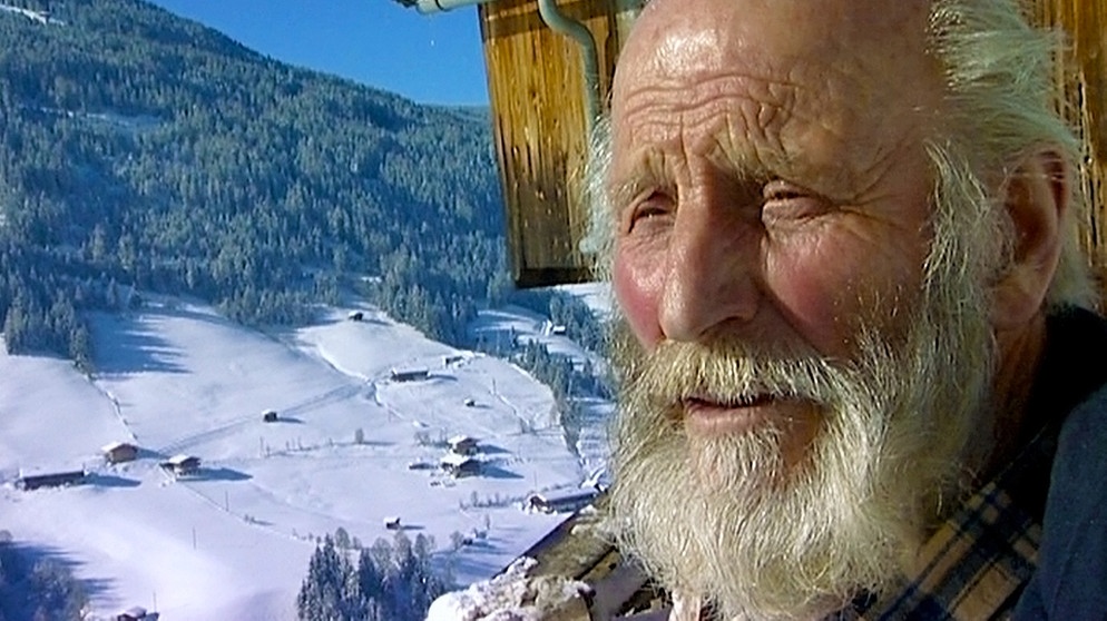 Der Schneider Hansl hat immer eine Wetterprognose parat. | Bildquelle: BR